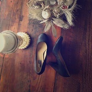 Urban Outfitters women pumps